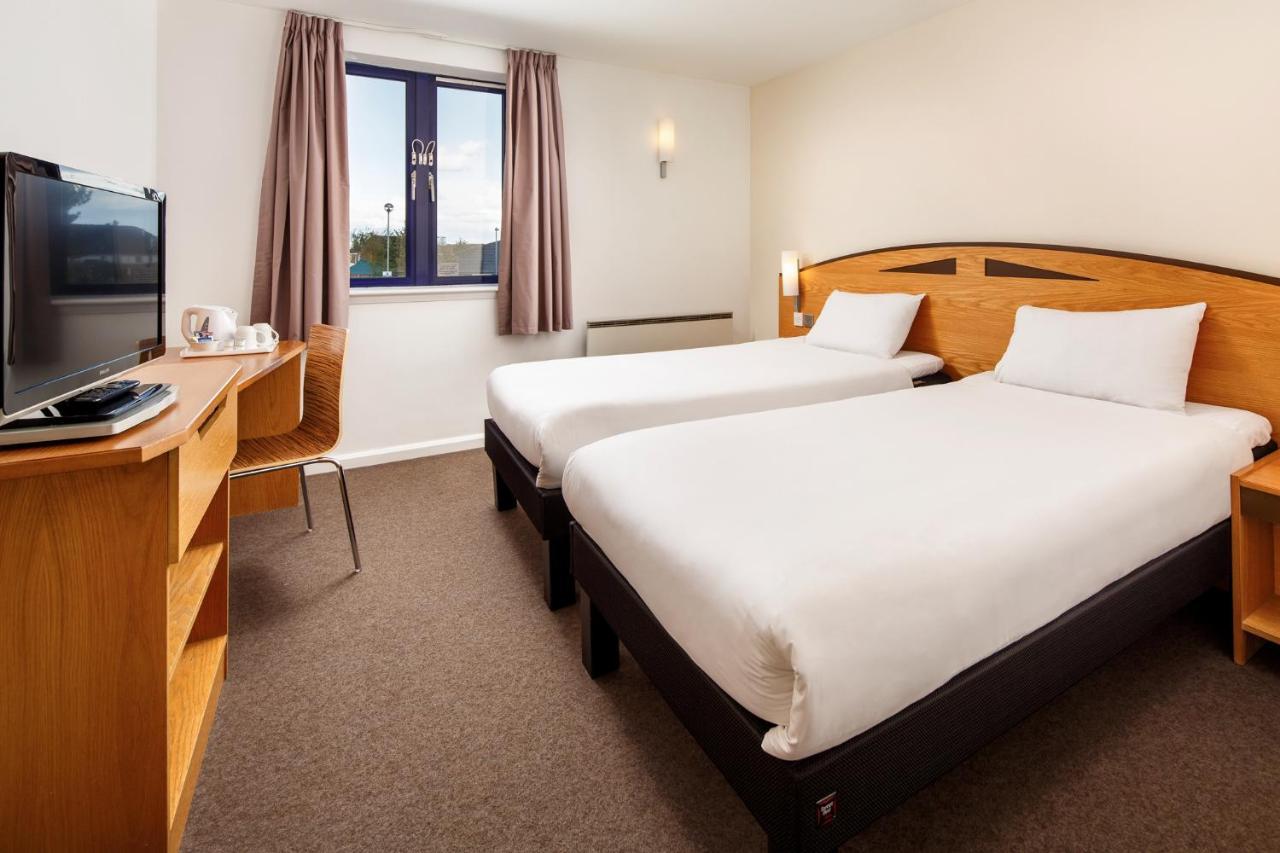 Ibis Wellingborough Hotel Exterior foto