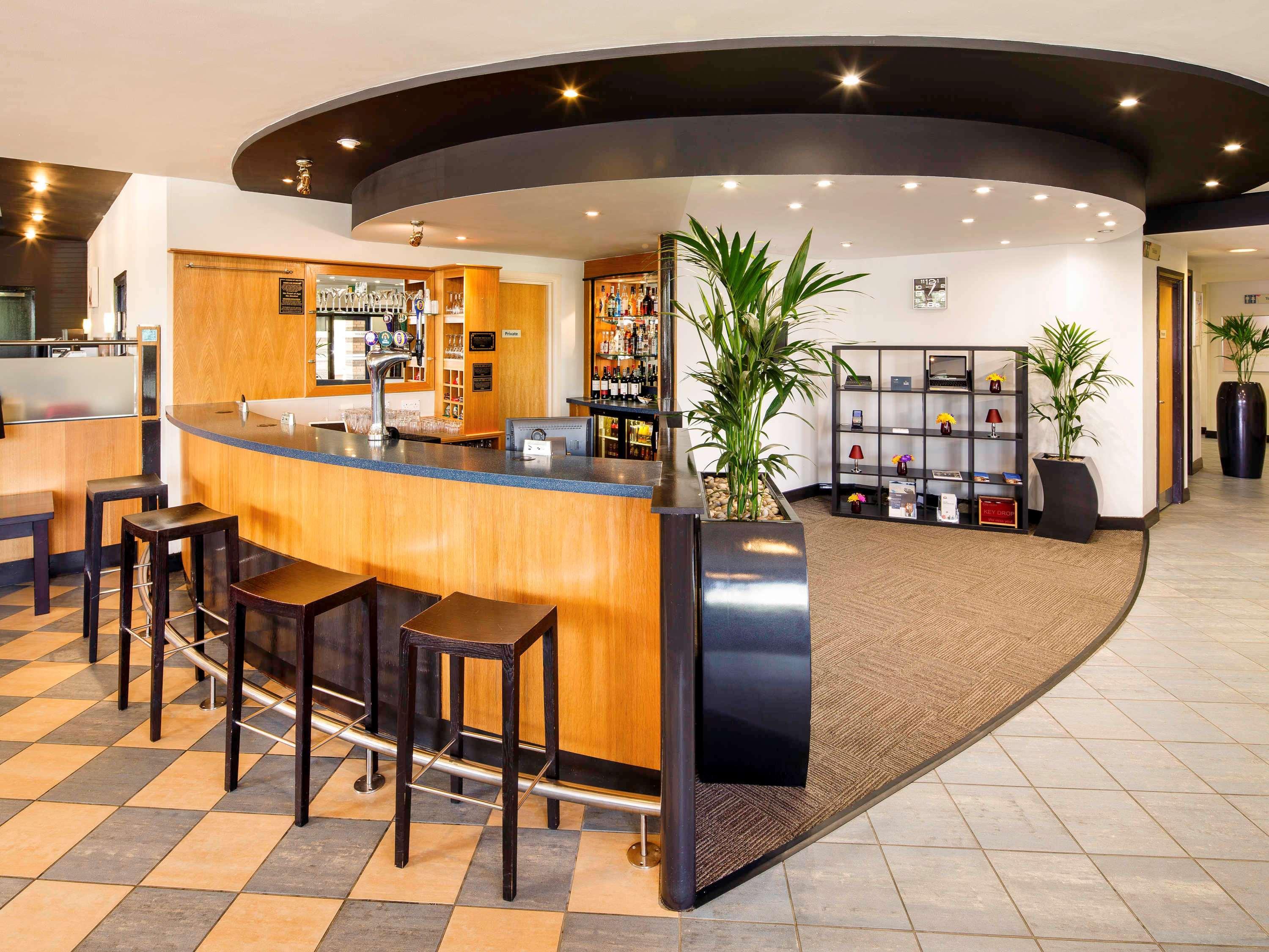 Ibis Wellingborough Hotel Exterior foto