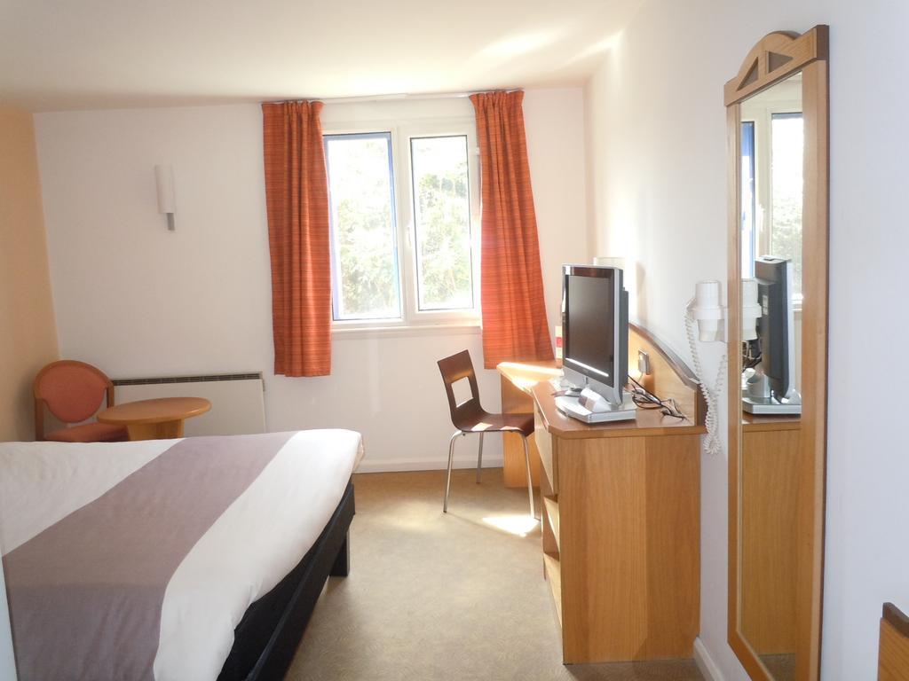 Ibis Wellingborough Hotel Exterior foto