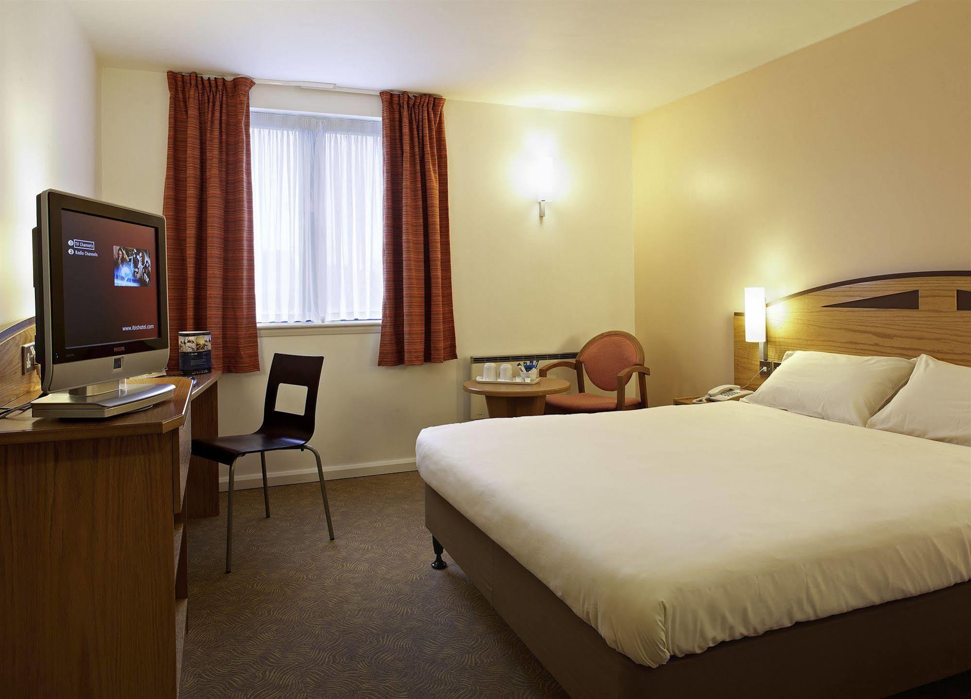 Ibis Wellingborough Hotel Exterior foto